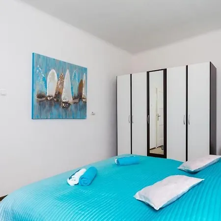 Thon - One-bedroom With Terrace And Garden View Appartamento