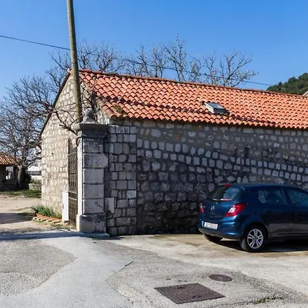Thon - One-bedroom With Terrace And Garden View Appartement *
