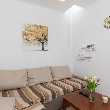 Thon - One-bedroom With Terrace And Garden View Appartement *